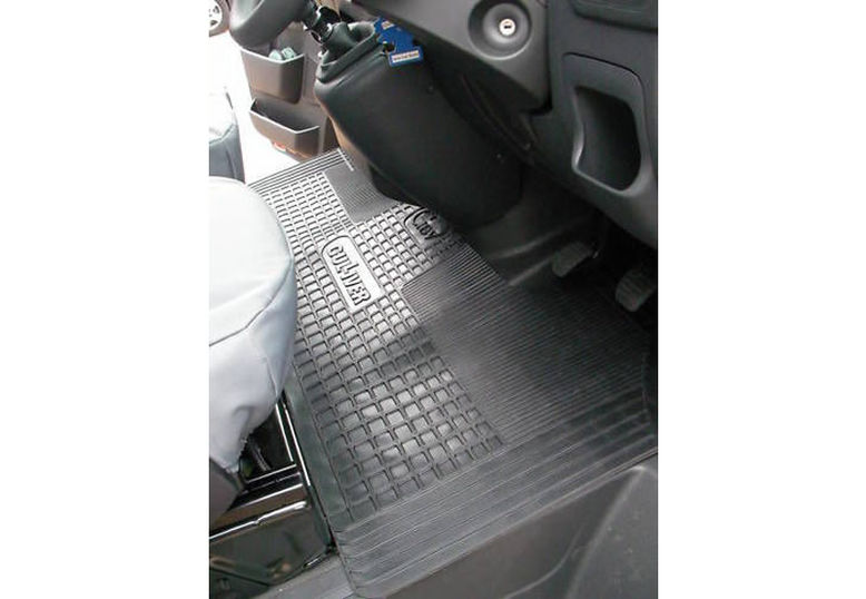 Renault Master 2010 on tailored fit heavy duty rubber front floor mat RM17